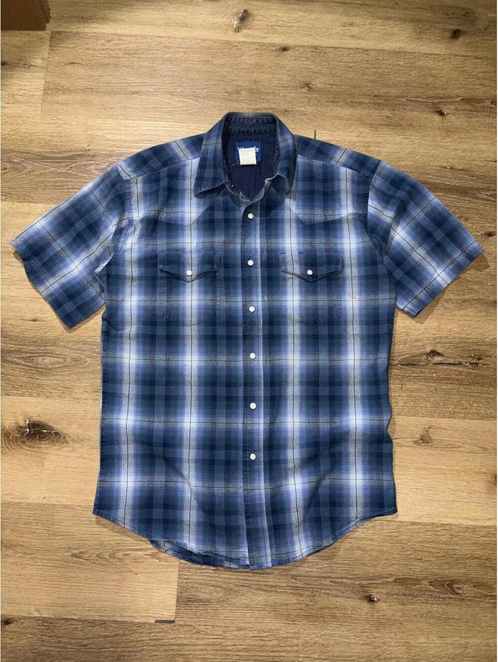 Wrangler Blue Plaid Western Pearl Snap Shirt — Men’s Medium